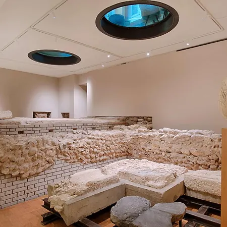 Готель Nh Collection Palazzo 5*